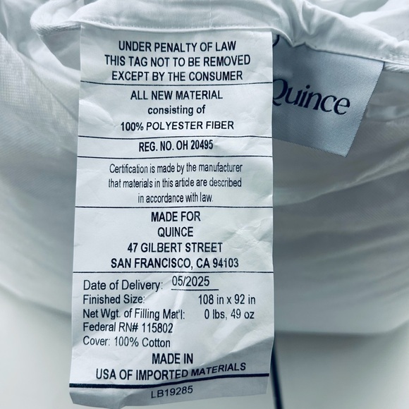 NWOT QUINCE Premium Down Alternative Comforter All Season King/Cal King 4365 - Picture 9 of 10